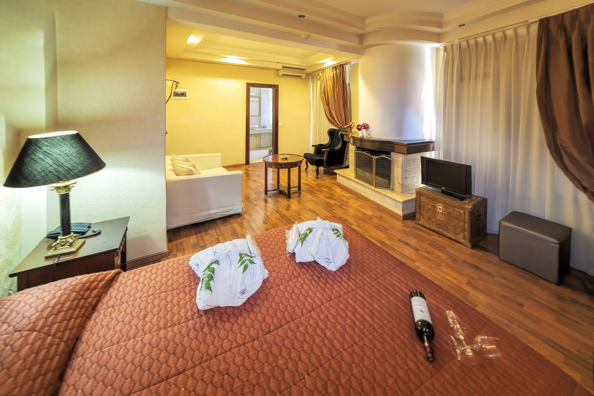 Olympus Mediterranean Boutique Hotel Litochoro Exterior photo